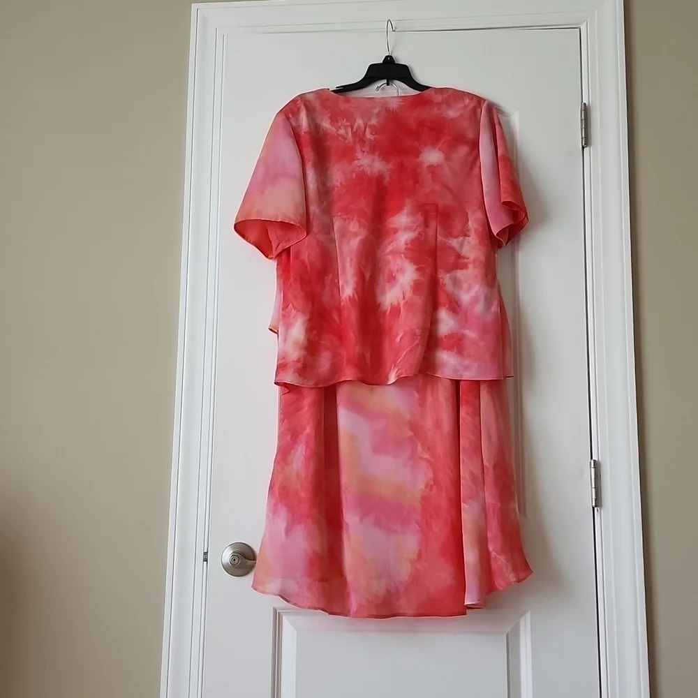 DR women's suit.  Size 16W